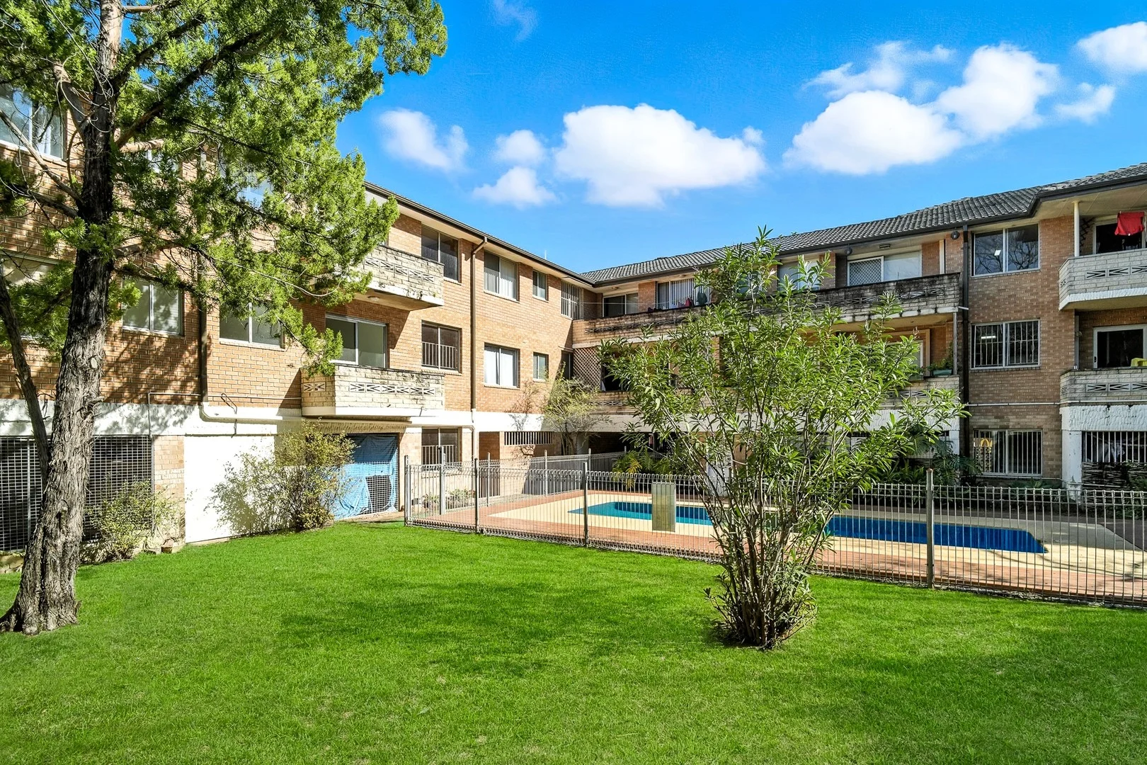 13/20-24 Sherwood Road (1/13)