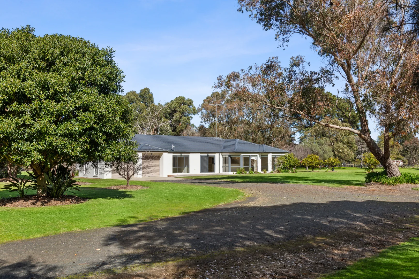 13-23 Homestead Avenue - Image 4