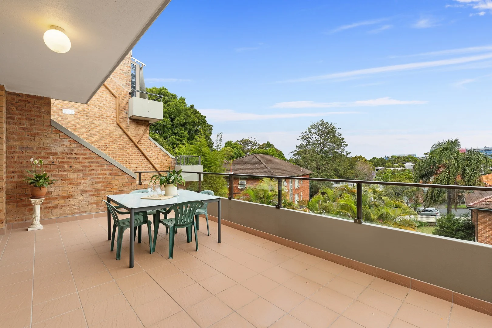 13/4-6 Hume Street (1/11)
