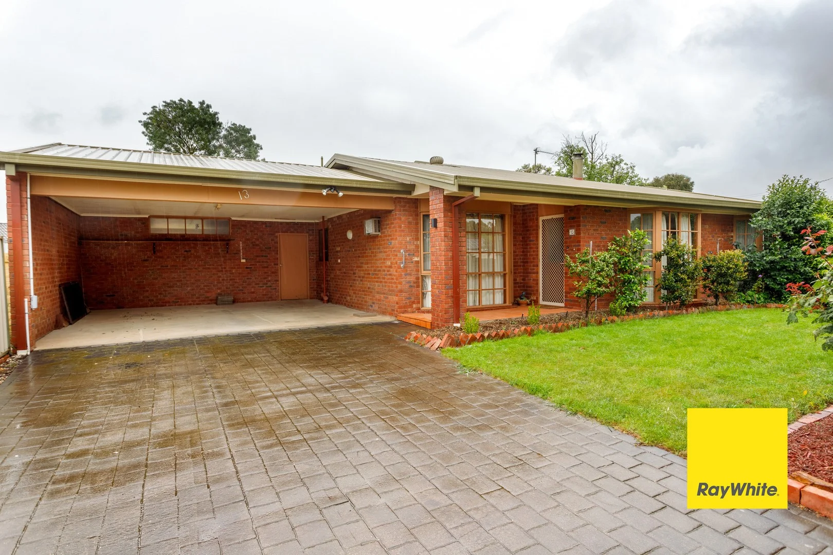 13 Bartlett Street (1/25)