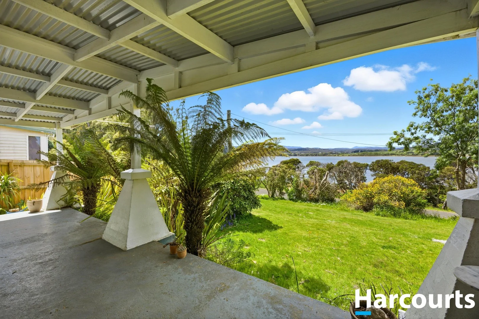 13 Beach Road (1/21)