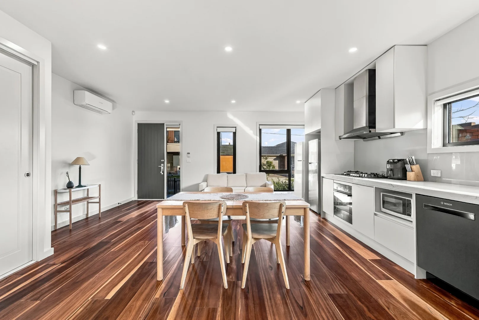 13 Columbia Street - Image 3
