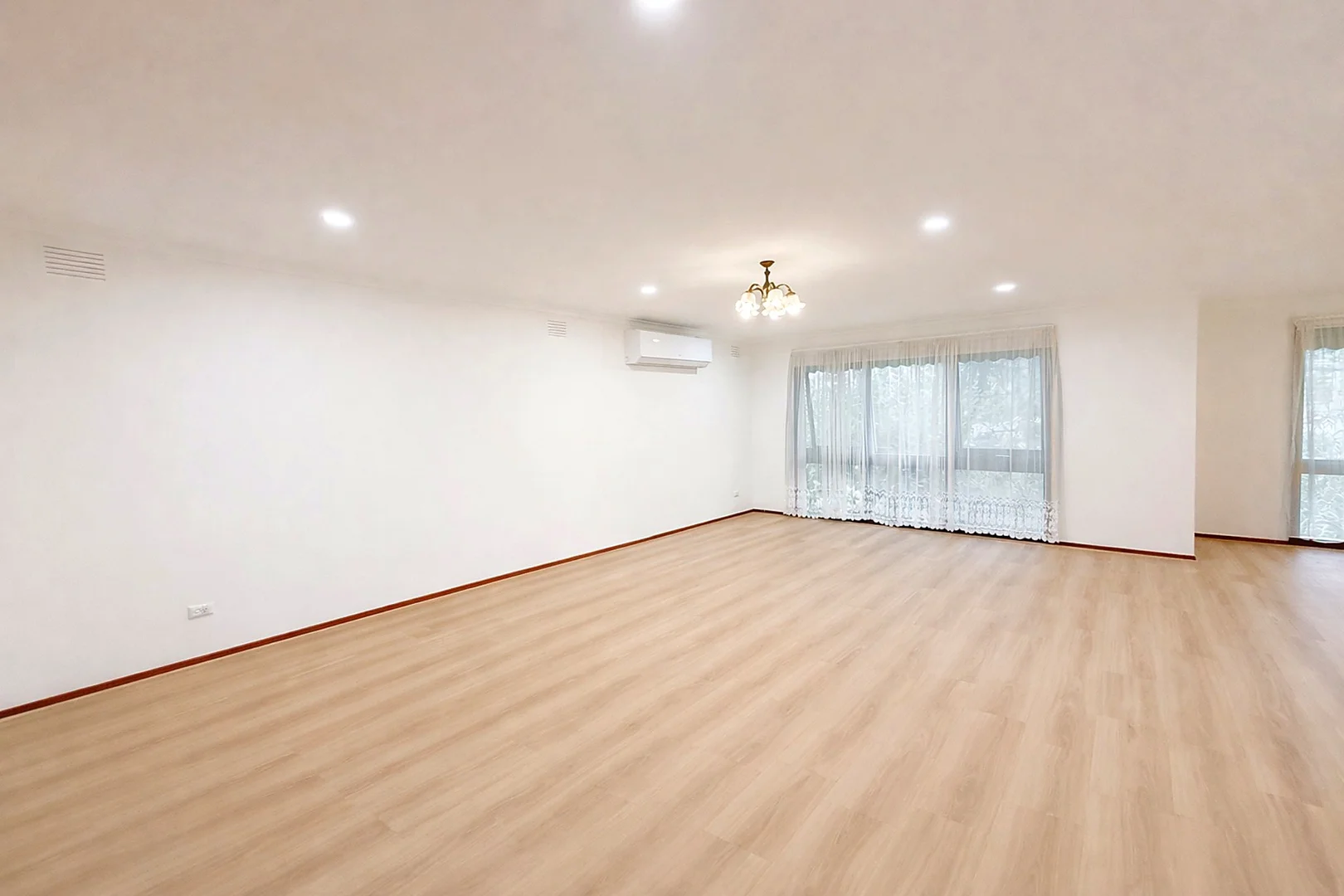 13 Dewrang Crescent - Image 2
