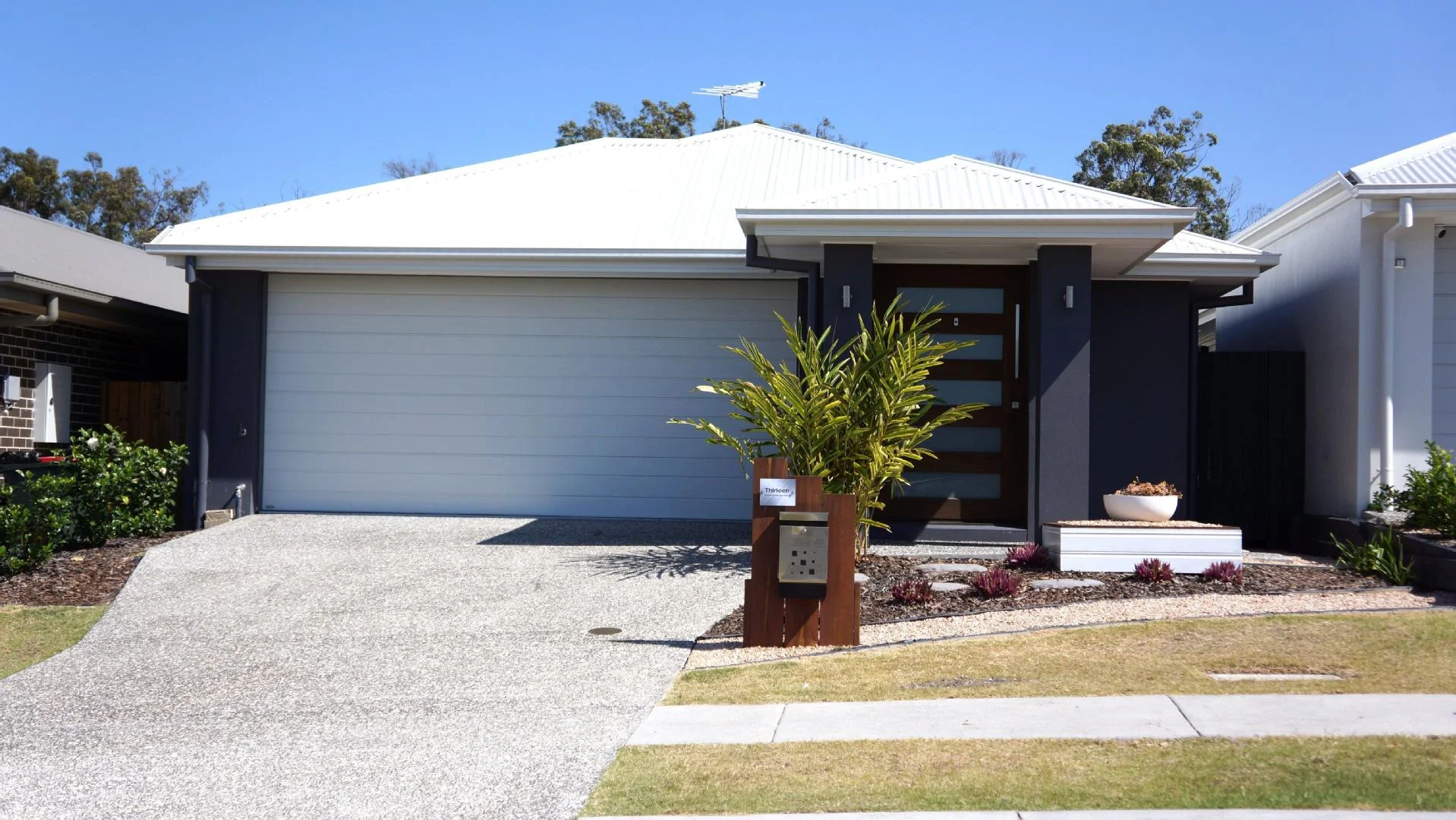 13 Dunaden Street (1/10)