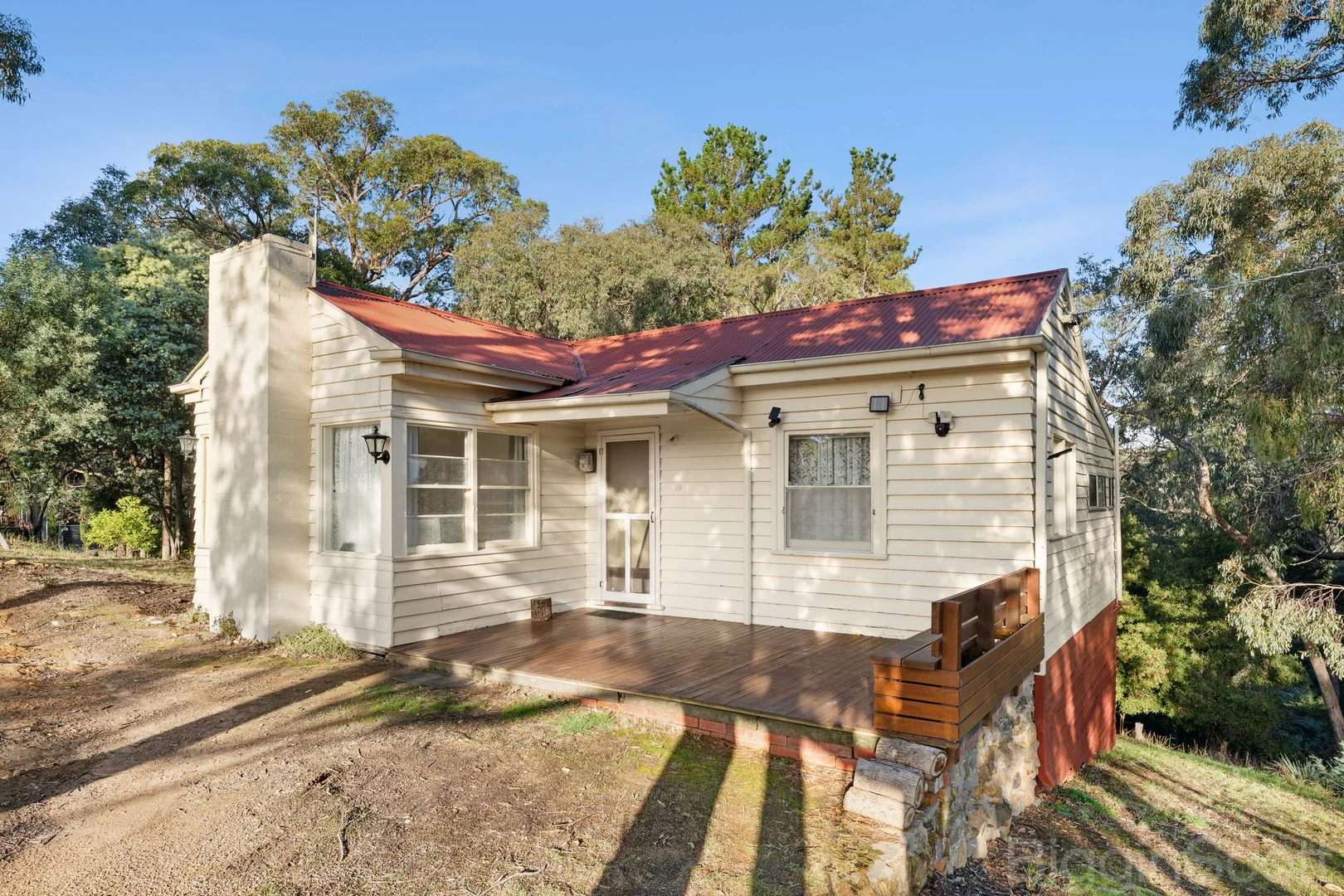 13 Forest Avenue (1/16)