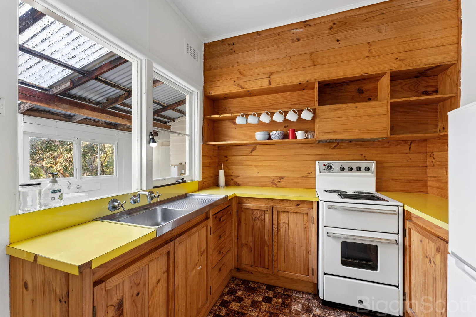 13 Forest Avenue - Image 3