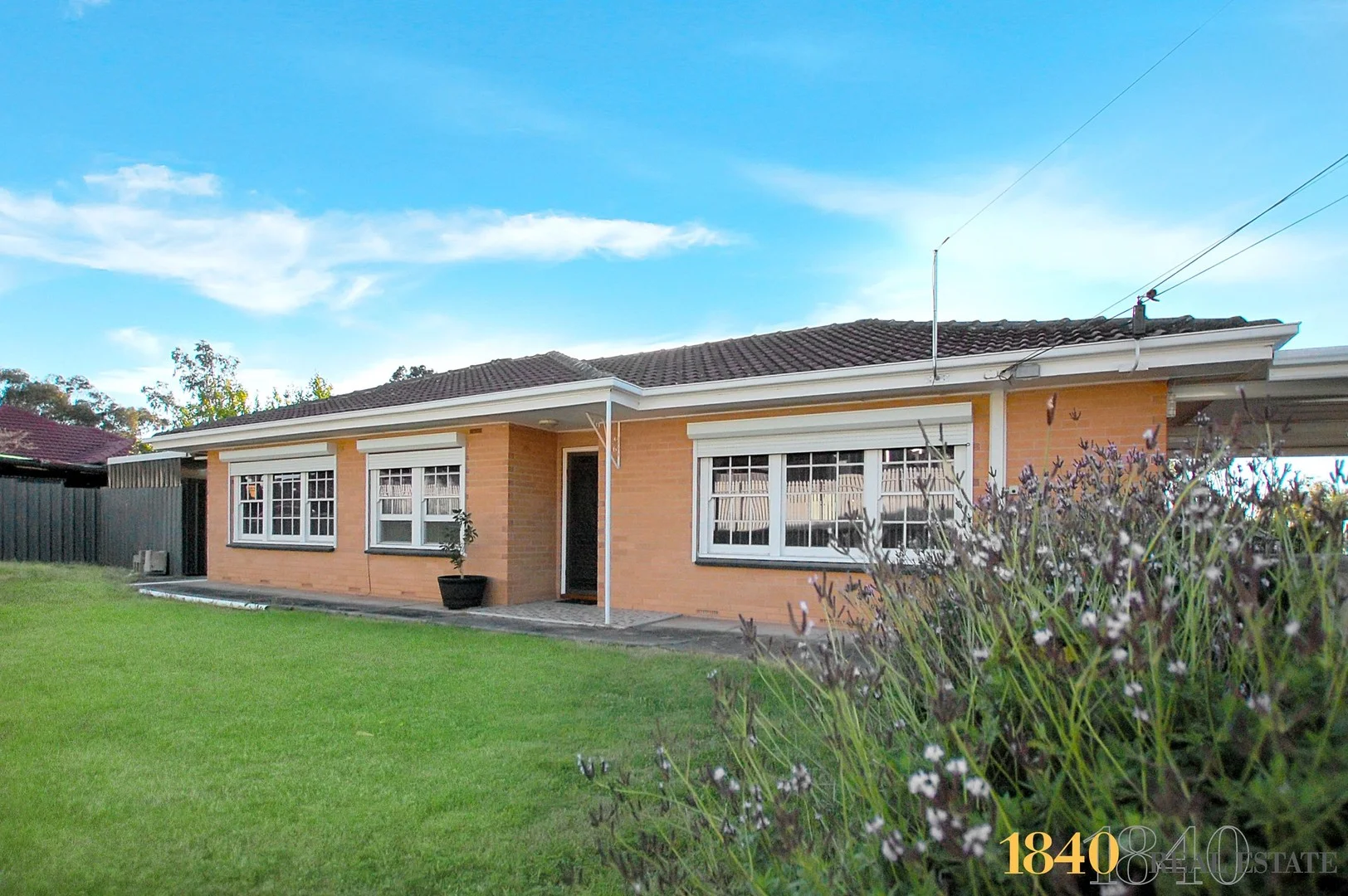 13 Hinton Avenue (1/11)