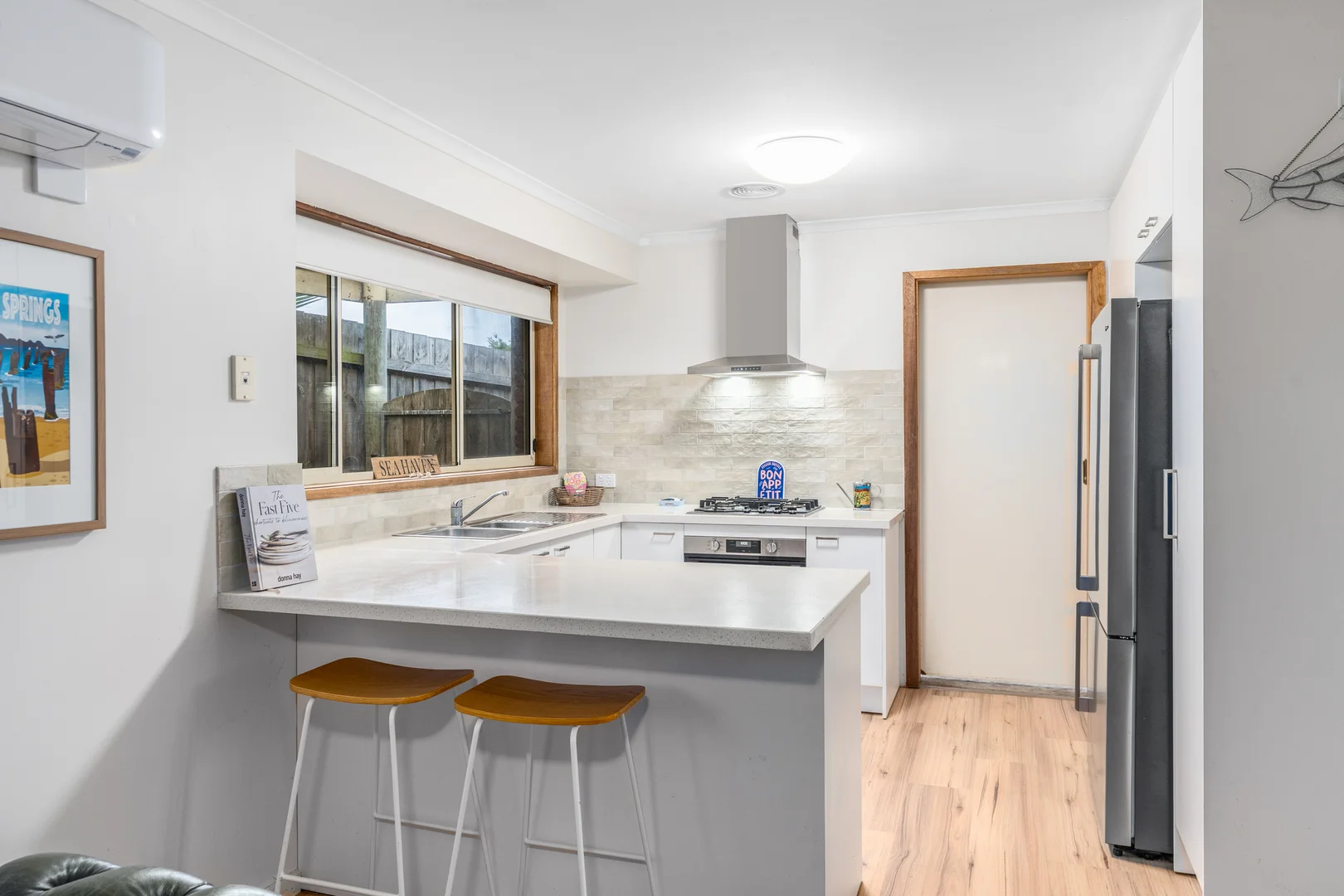 13 Jetty Road - Image 2