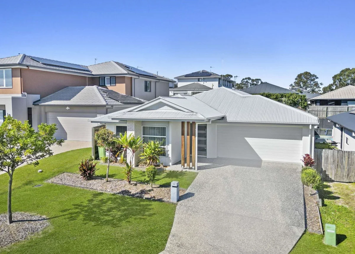 13 Macquarie Street (1/15)