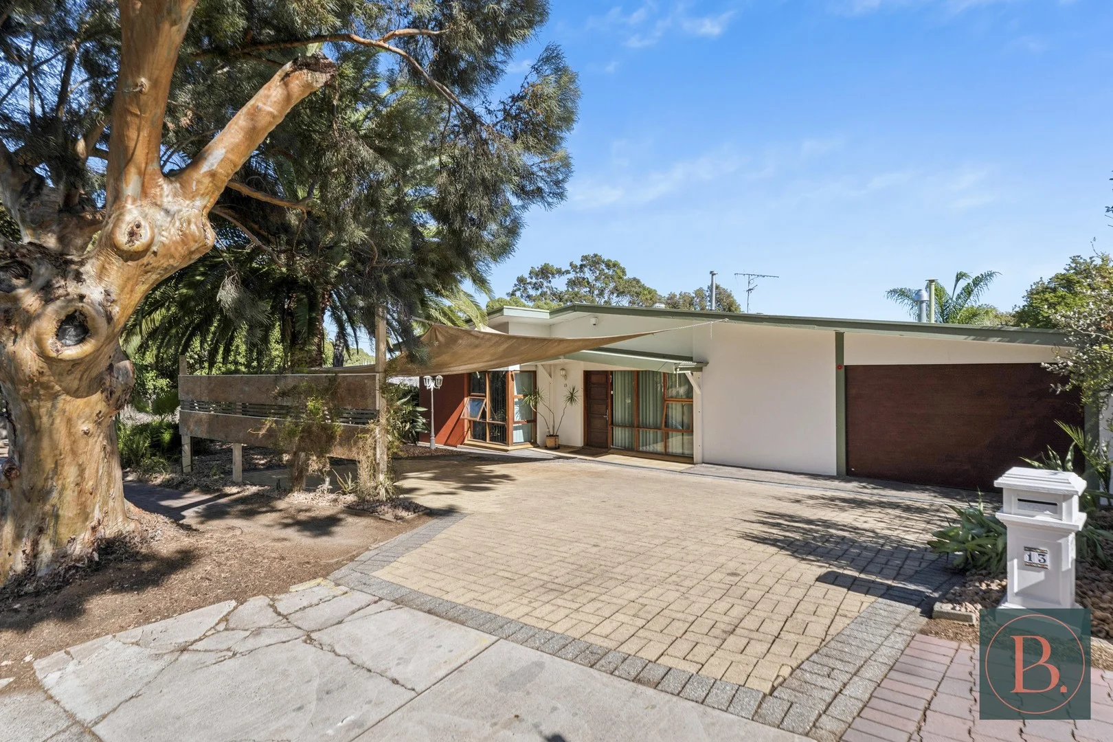 13 Matthew Street (1/23)