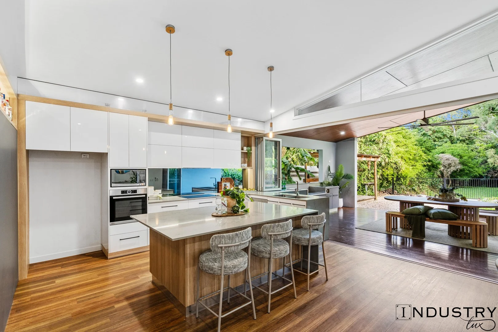 13 Moore Road (1/30)