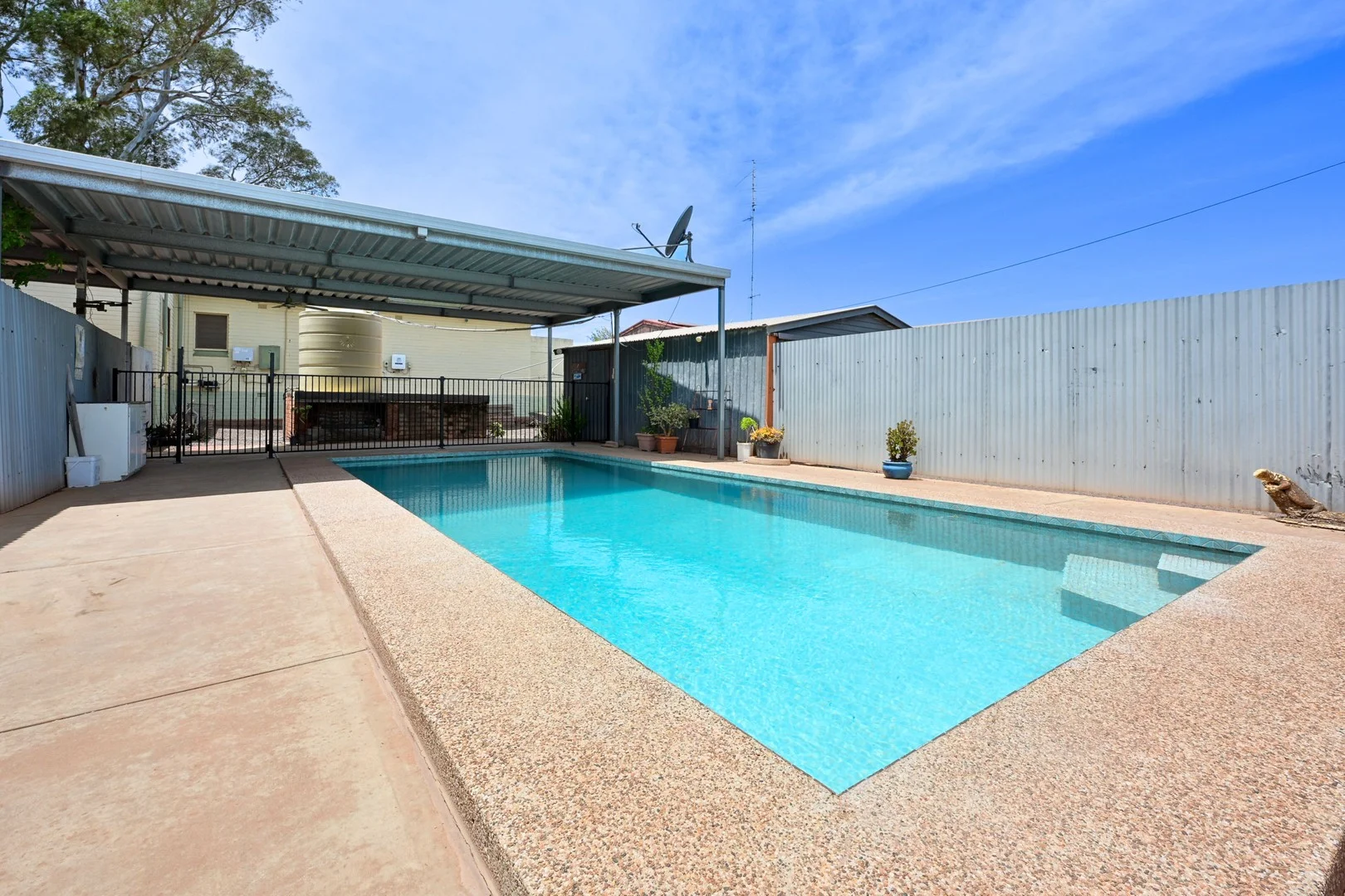 13 Murn Crescent (1/1)