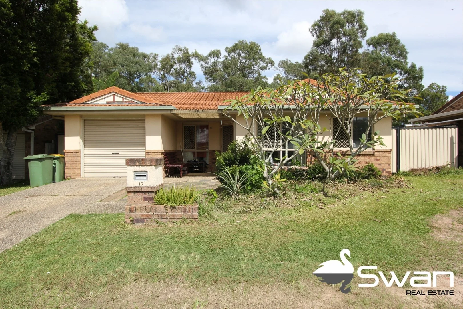 13 Oakwood Drive (1/6)