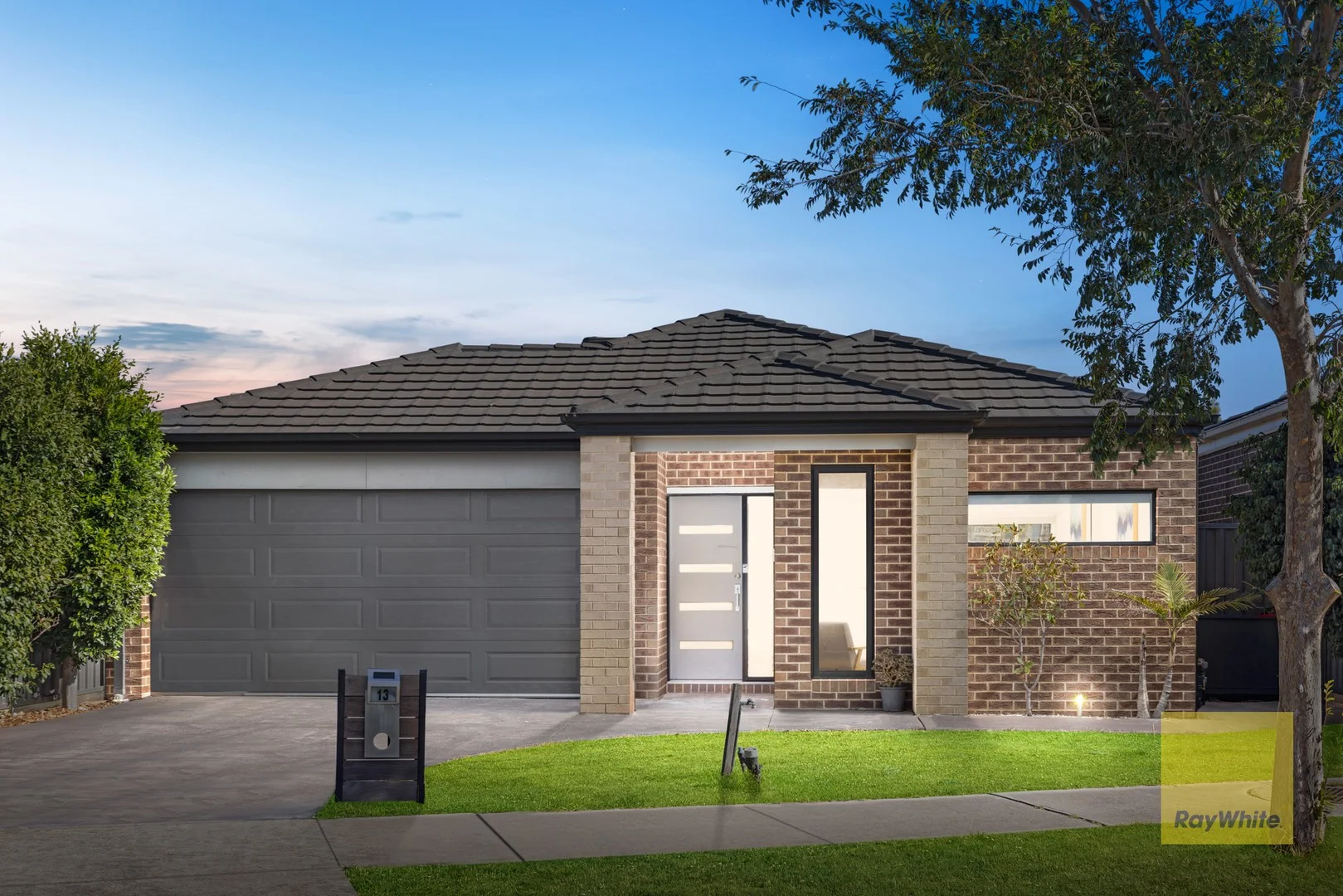 13 Sedgefield Avenue (1/19)