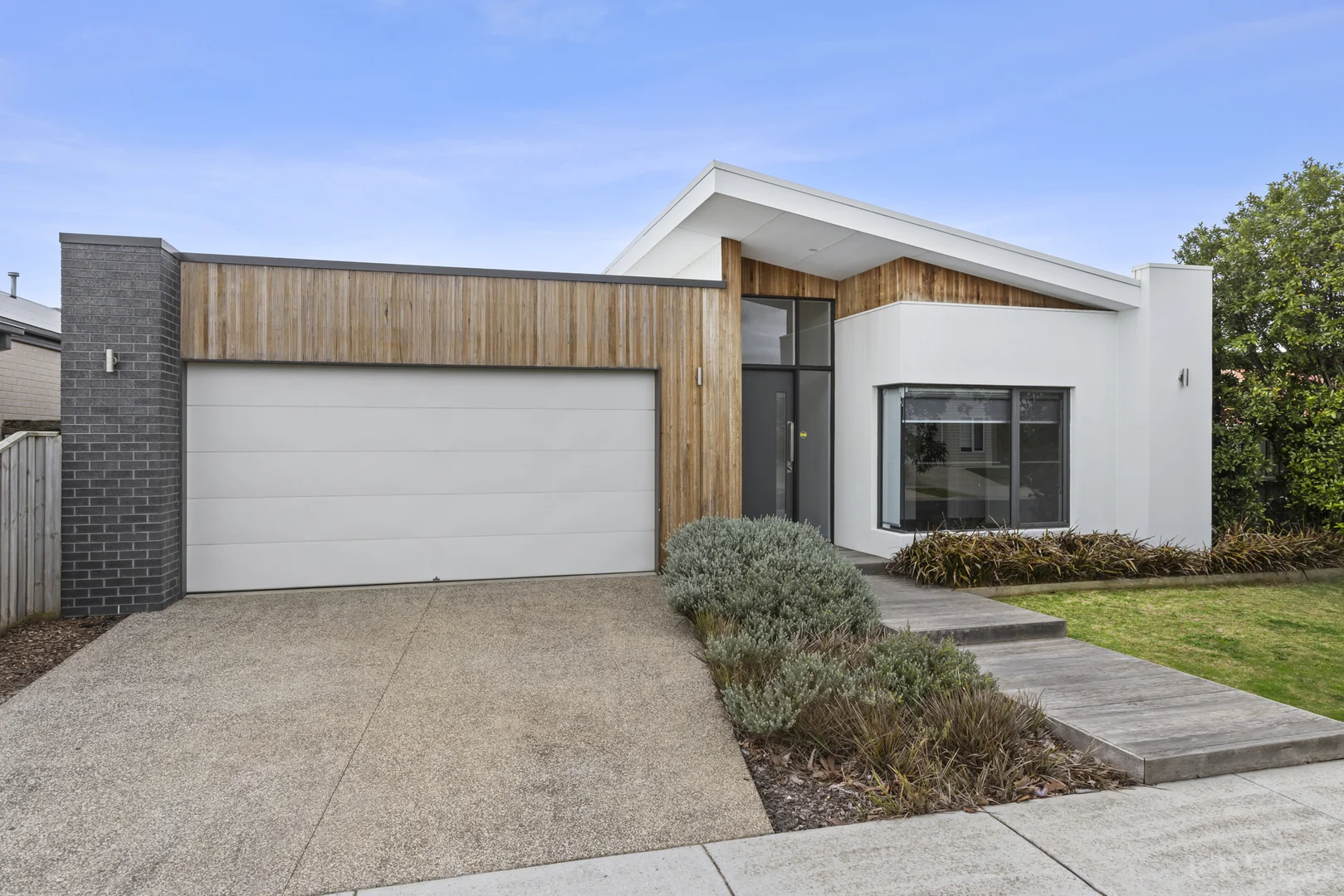 13 Shorebreak Way - Image 2