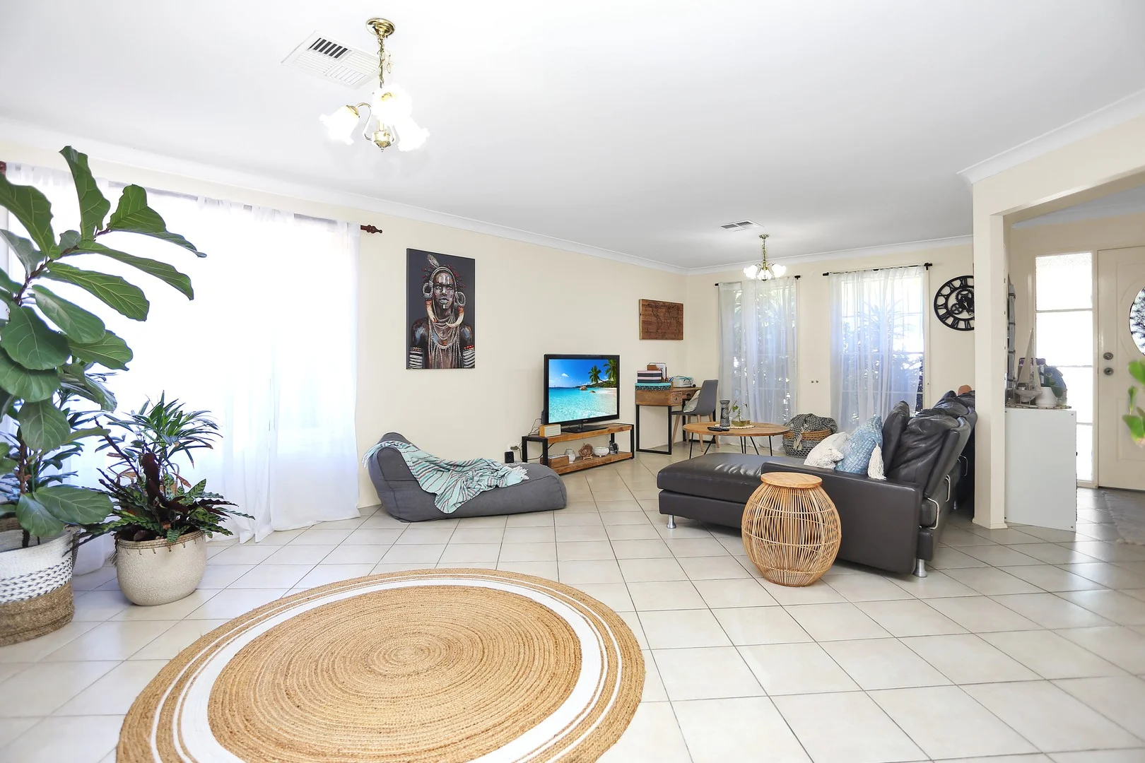13 Spinifex Avenue (1/22)