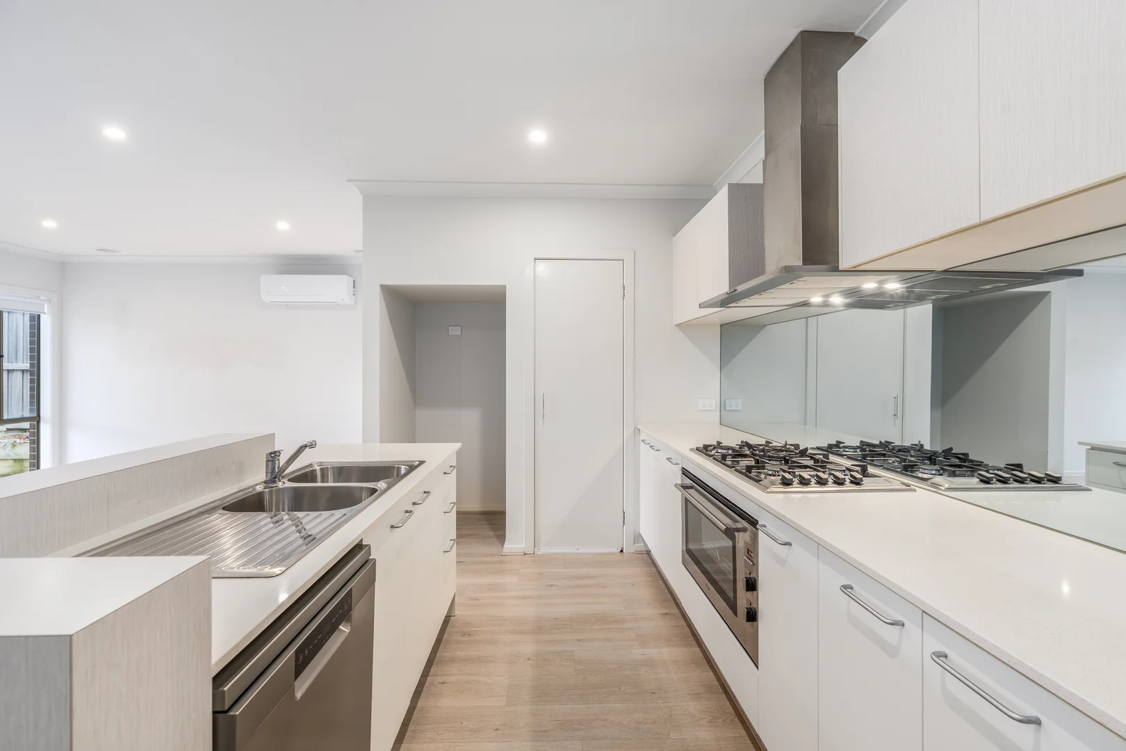 13 Suffolk Street - Image 2