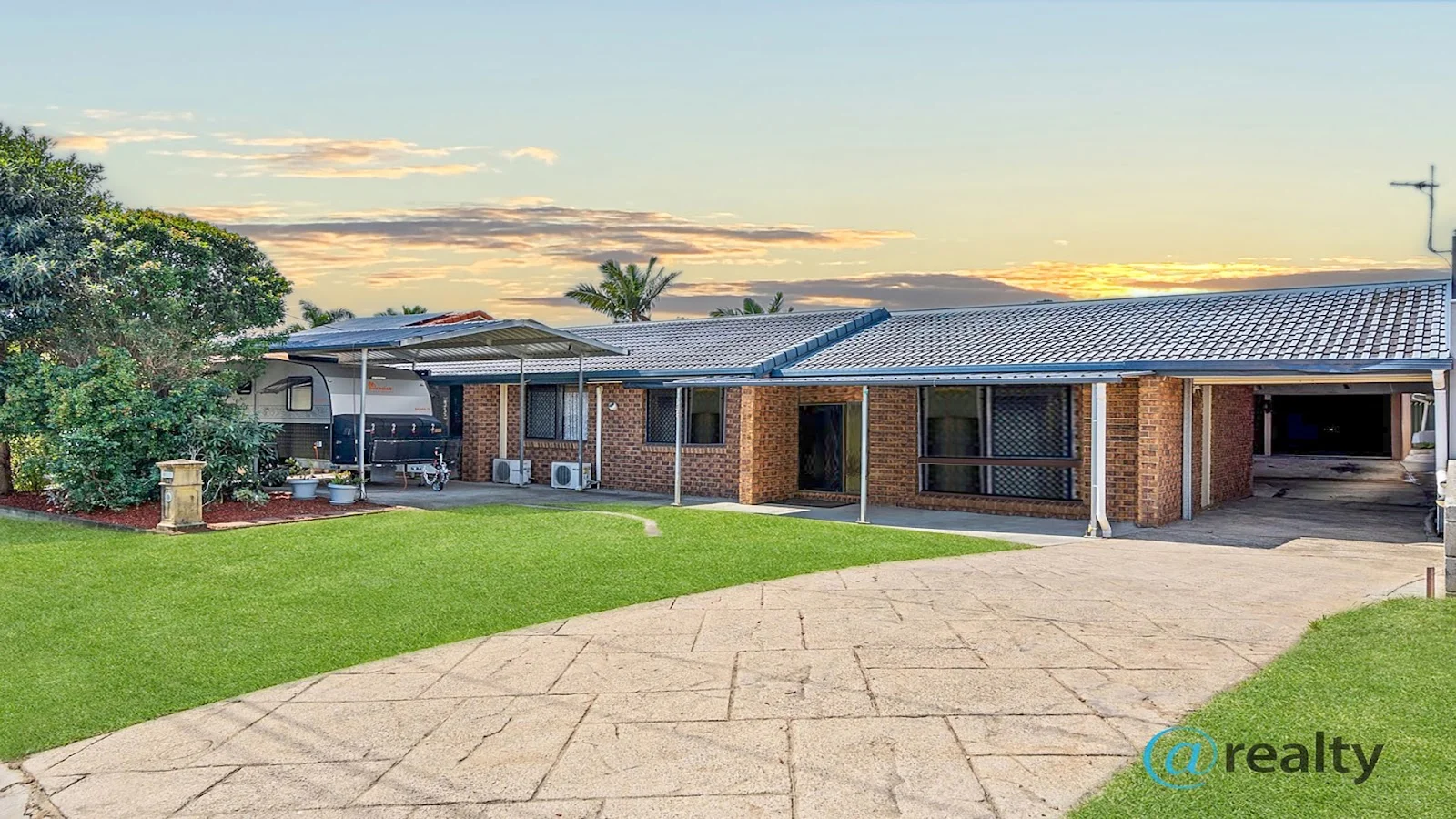 SOLD - $1,065,000