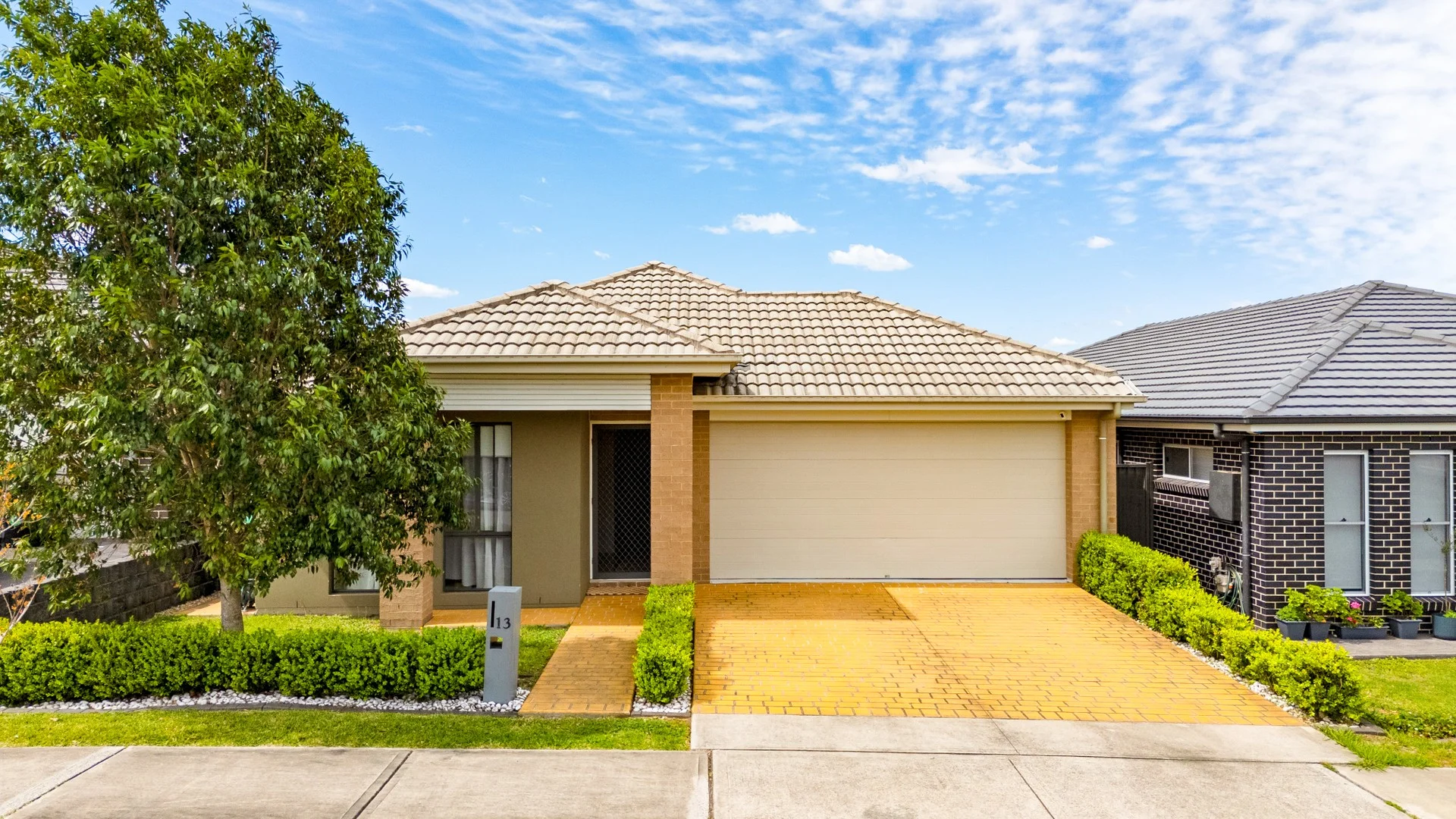 13 Whyalla Street (1/18)