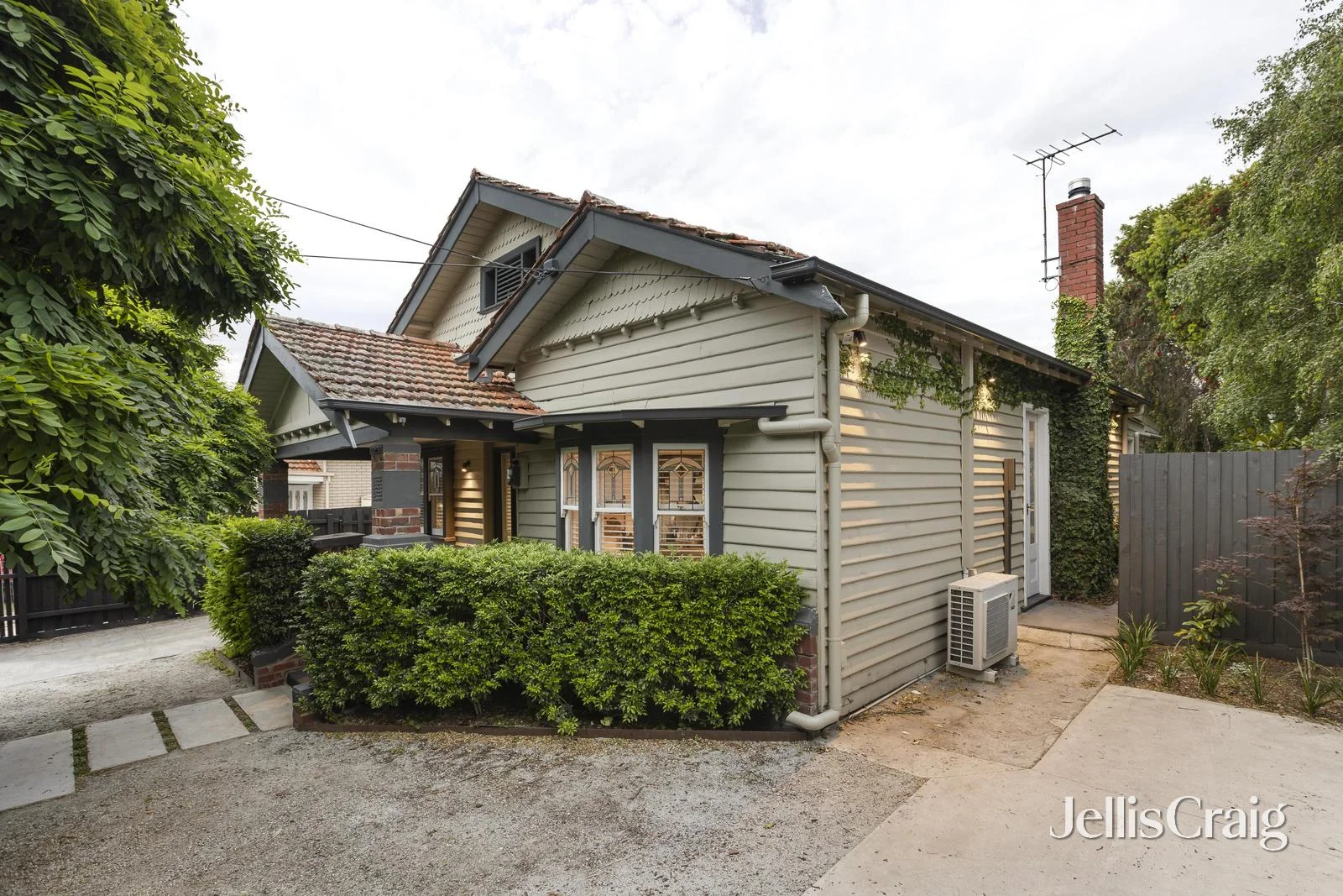 130 Arthurton Road (1/25)