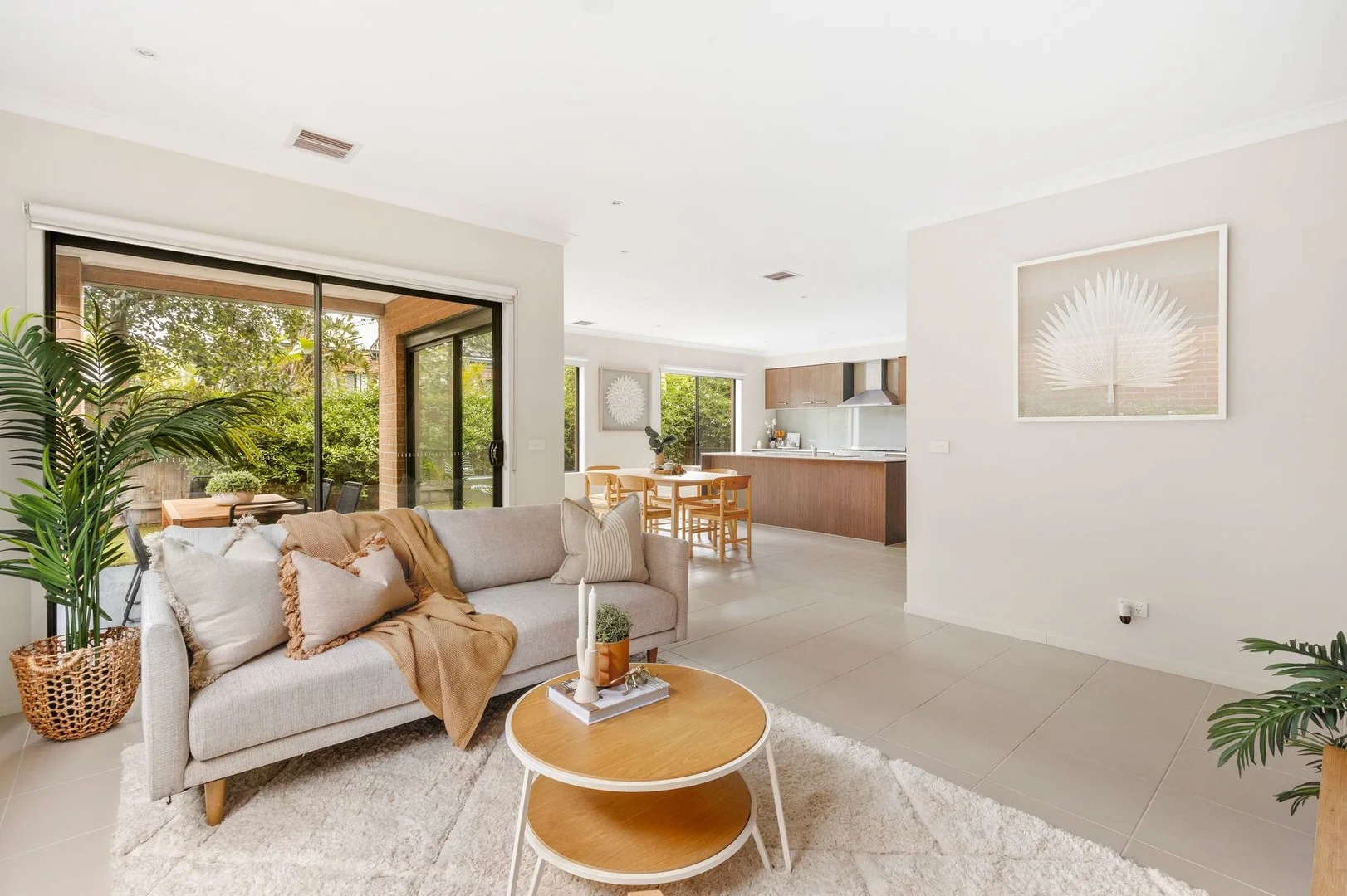 130 Sovereign Drive (1/25)