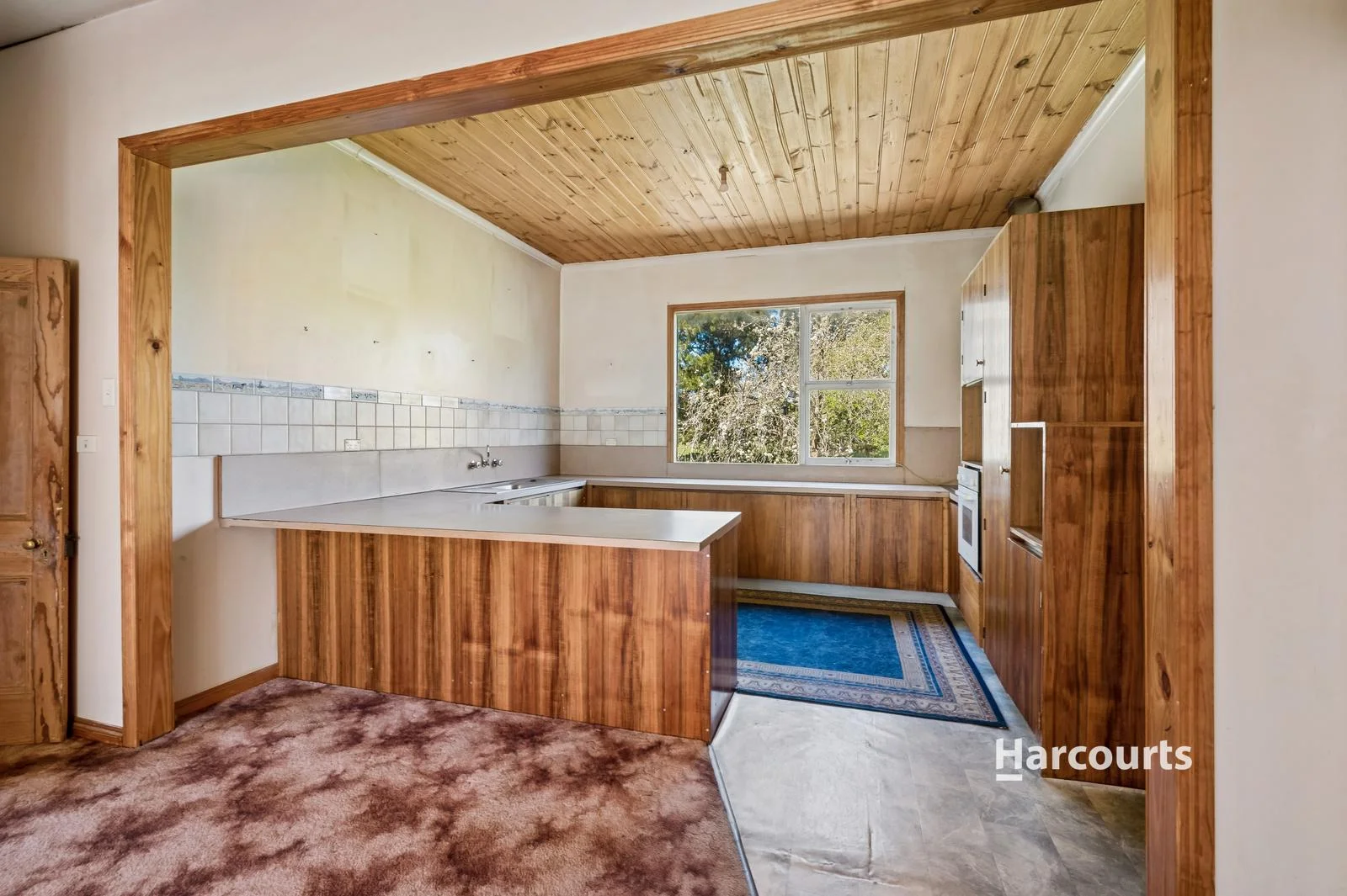 1304 Castra Road - Image 4