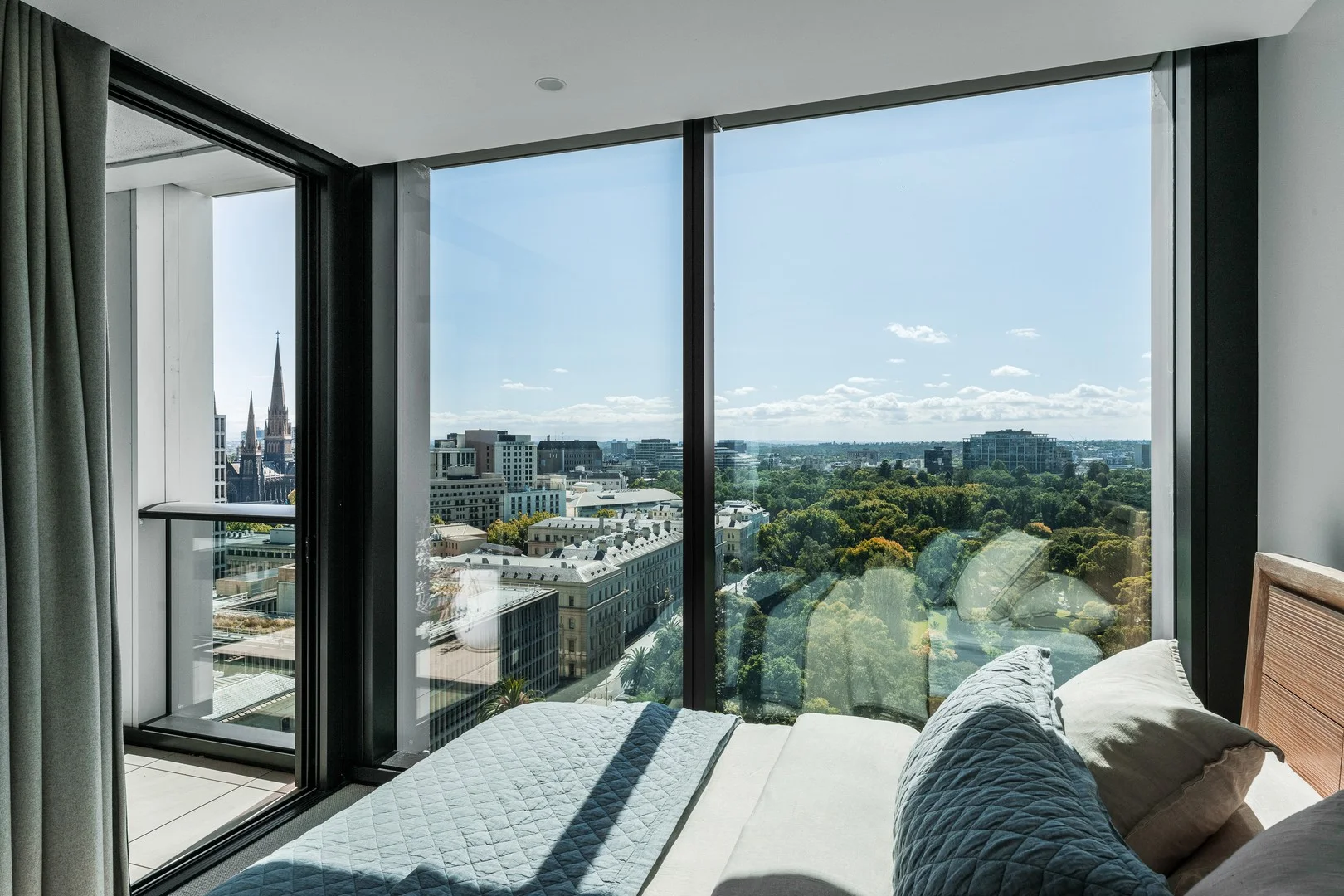 1306/35 Spring Street (1/1)