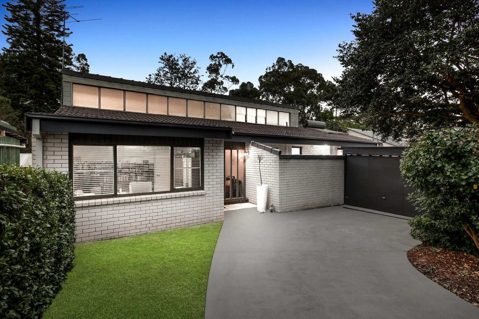 131 Baulkham Hills Road (1/16)