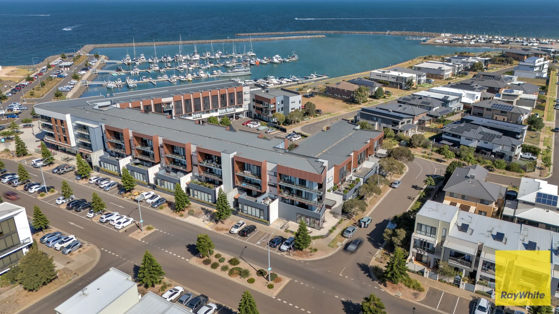 134/50 Catamaran Drive (1/15)