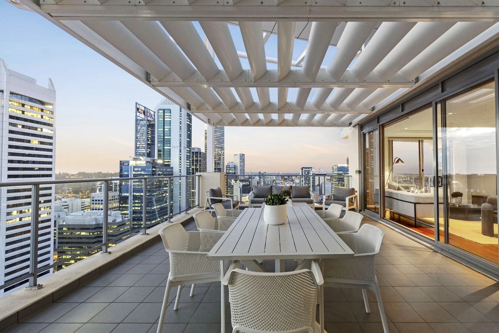 134/580 Hay Street (1/16)