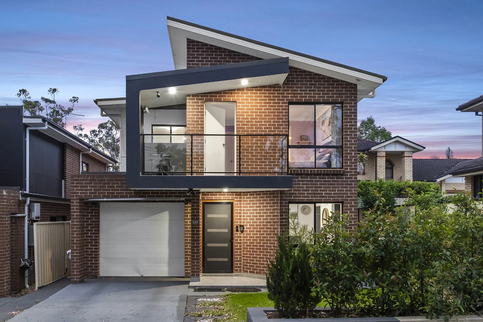 135 Minto Road (1/1)