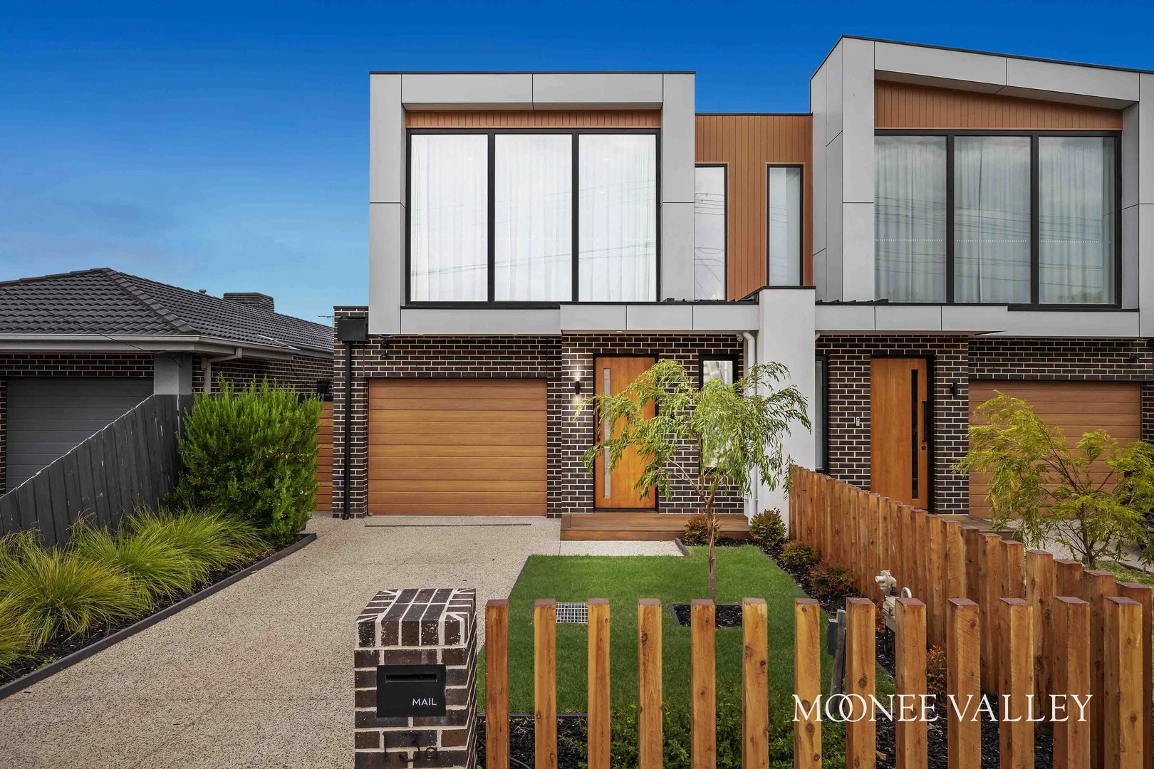 13A Riviera Road (1/1)
