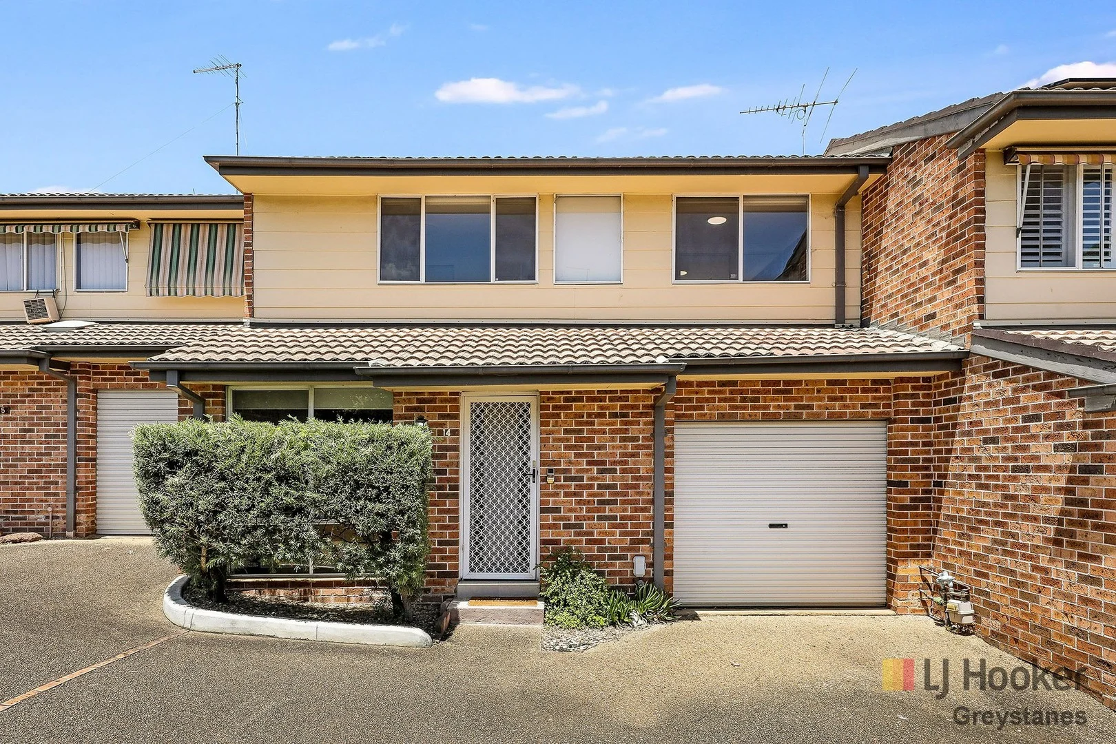 14/30 Bradman Street (1/10)