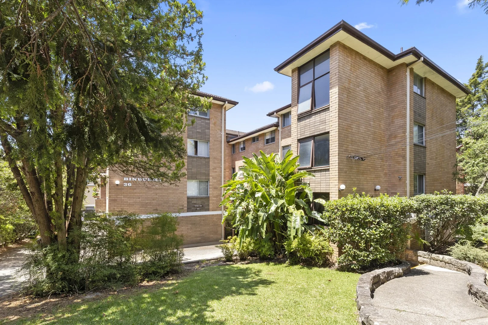 14/36 Wharf Road (1/9)