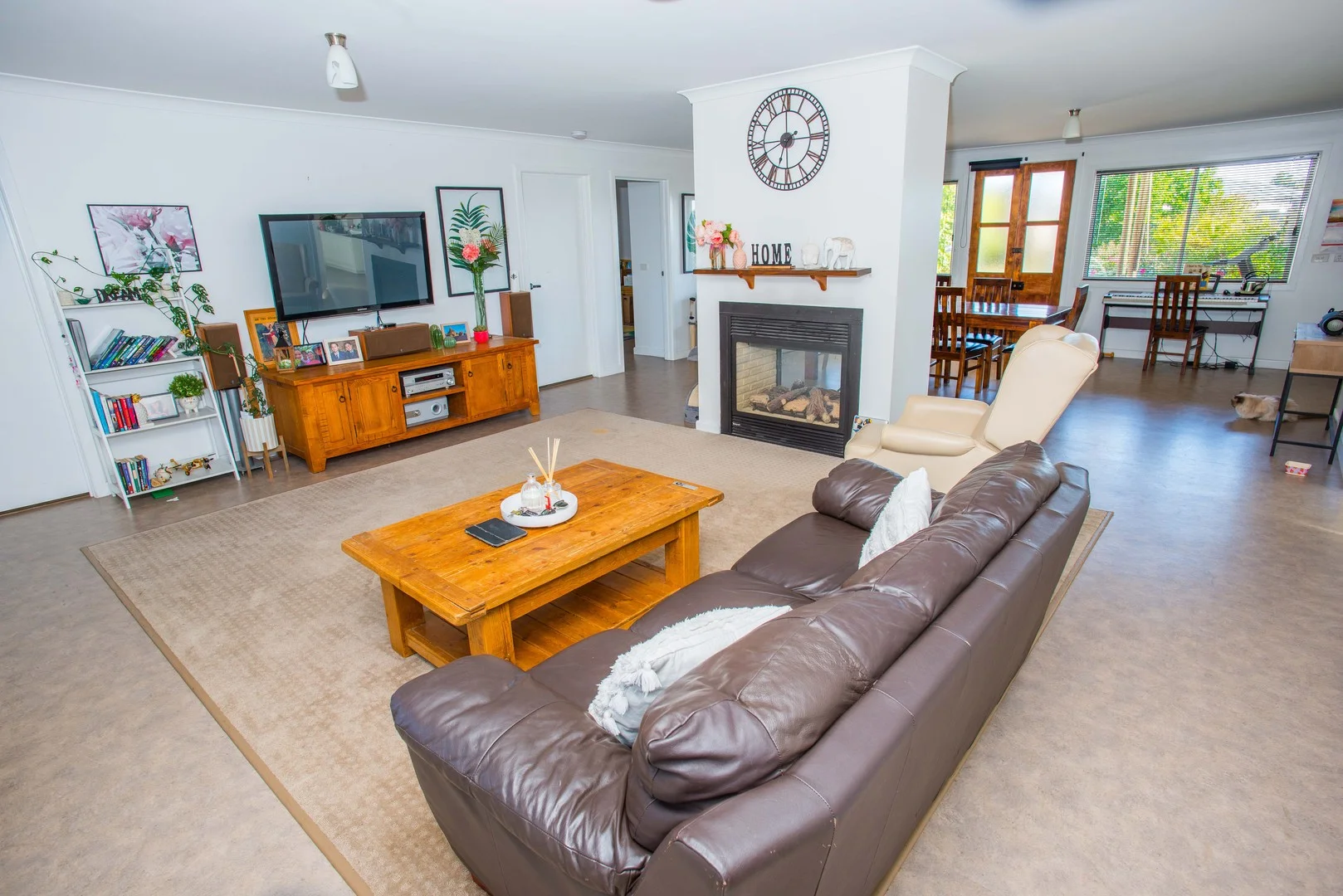 14 Amber Avenue (1/11)