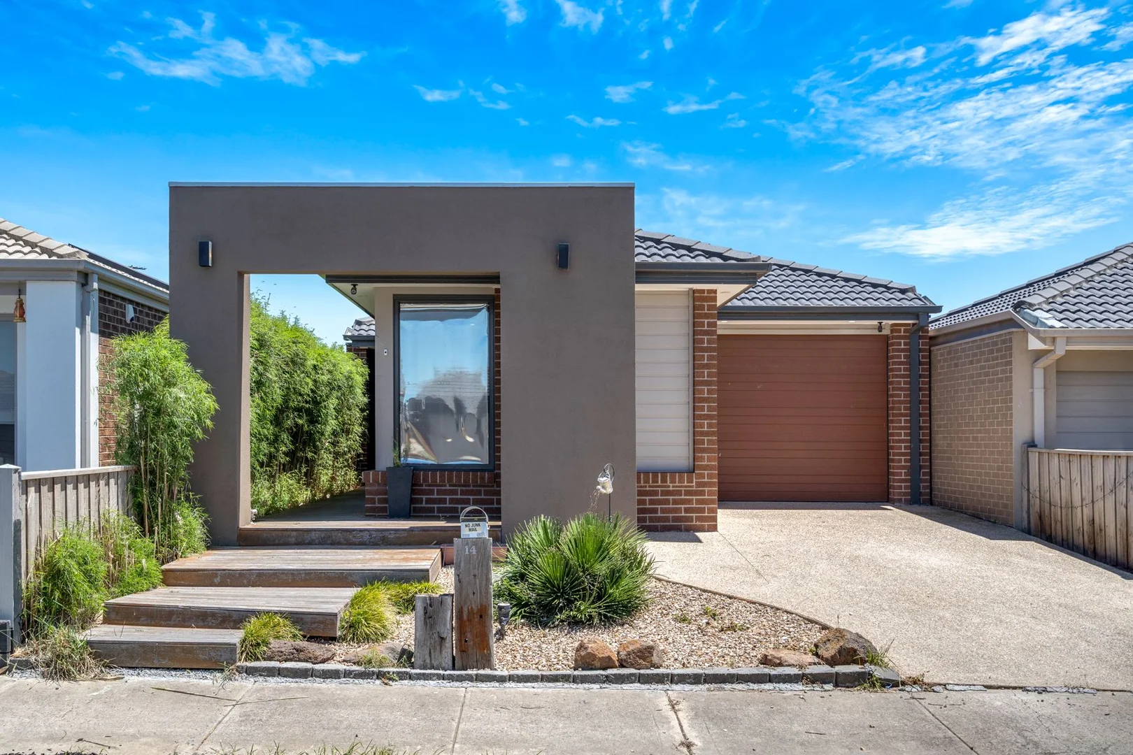 14 Bernwood Road (1/18)