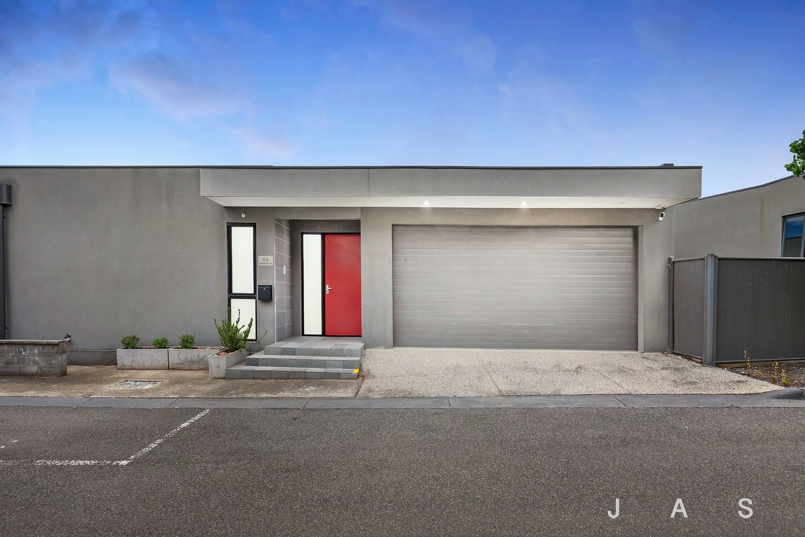 14 Cornwall Place (1/14)