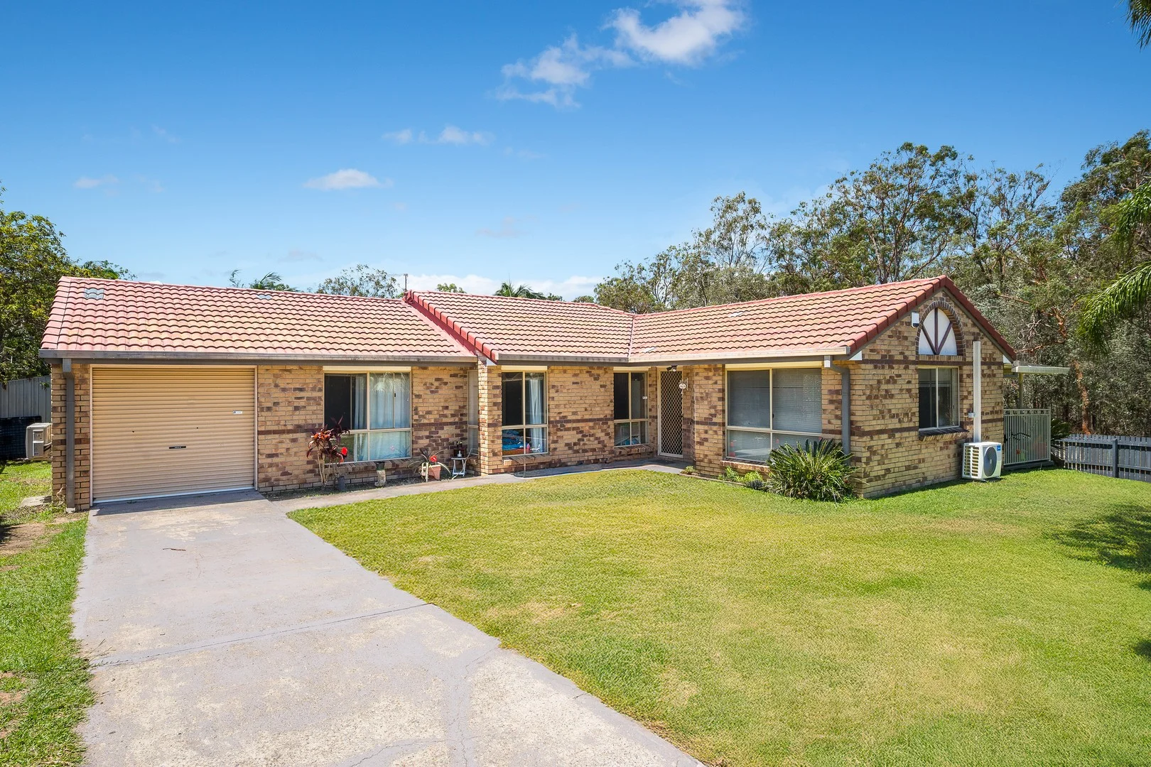 14 Ferndale Street (1/17)