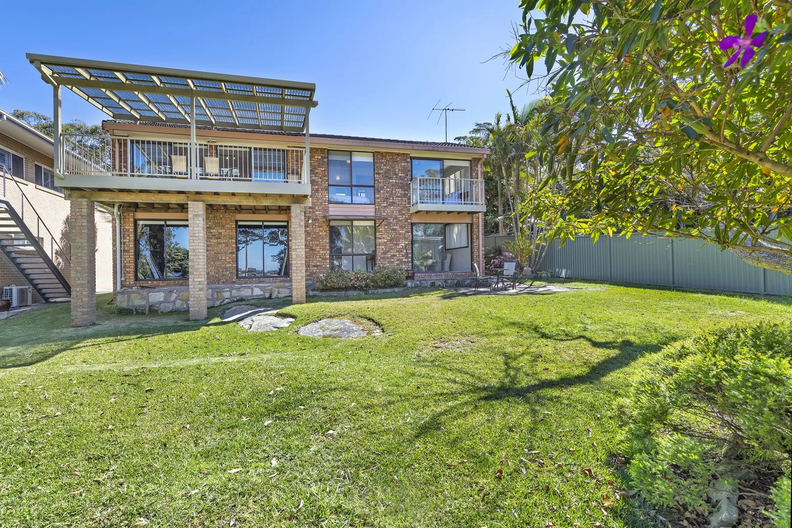 14 Kerr Avenue (1/14)