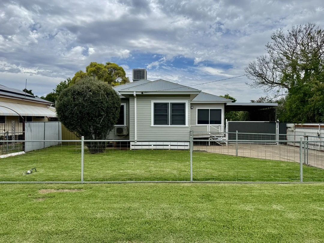 14 Mitchell Street (1/18)