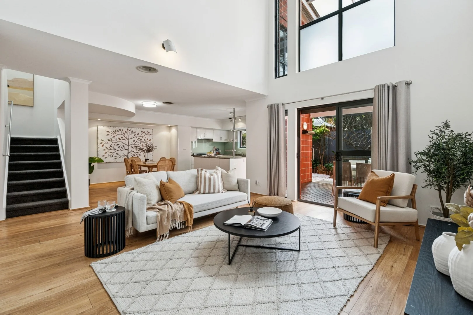 14 Roneo Place (1/1)