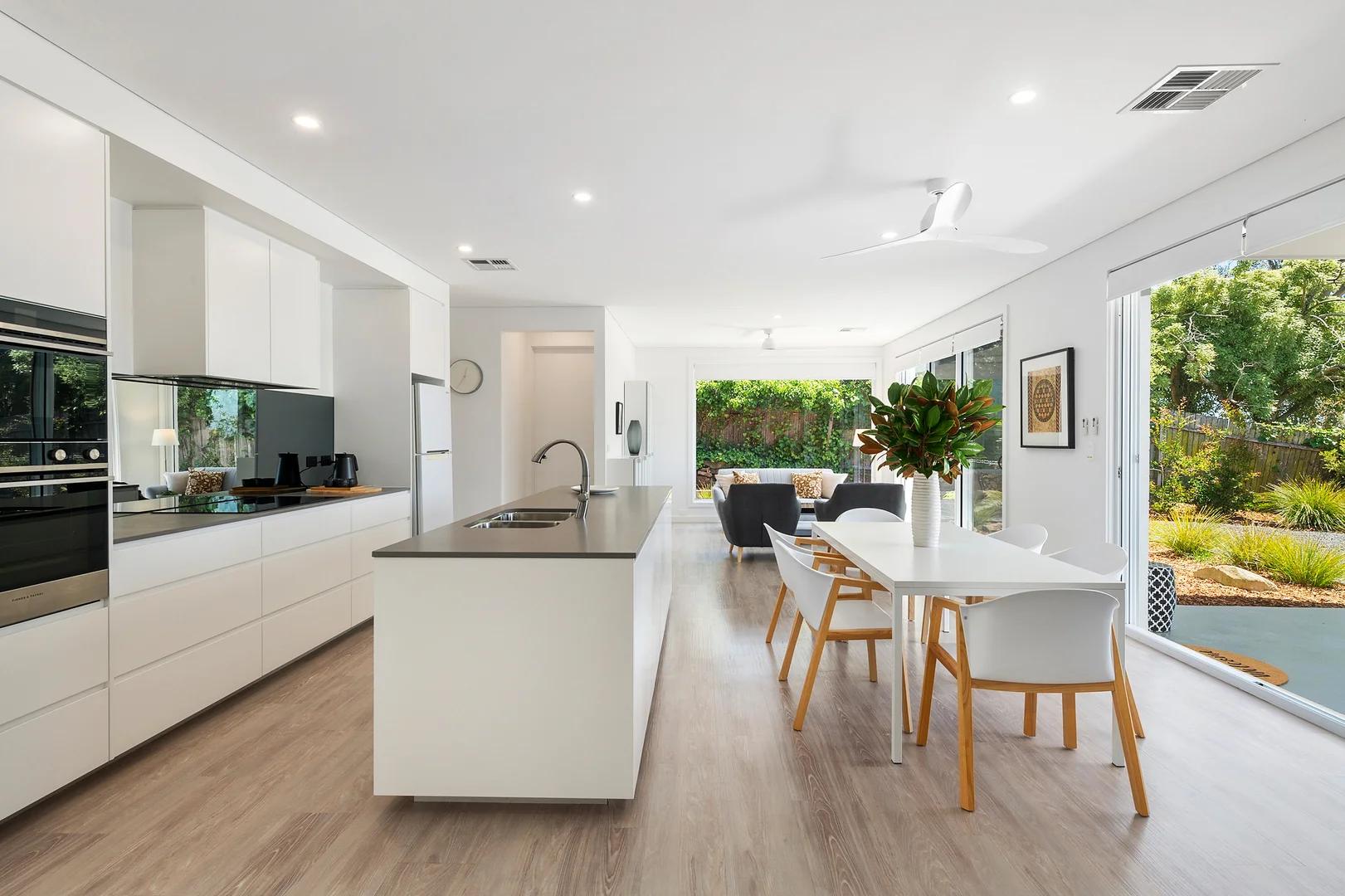 14 Spencer Street (1/19)