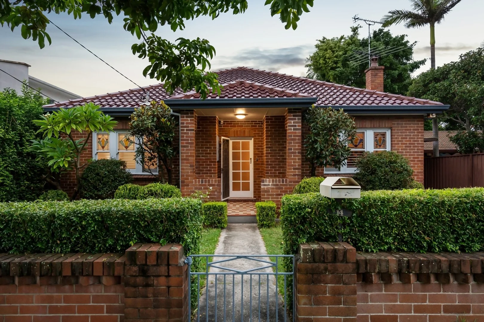 14 Sybil Street (1/18)
