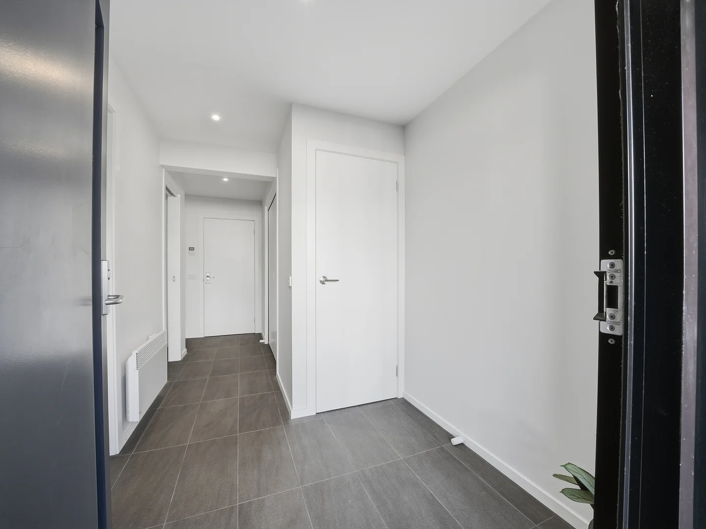14 Terminus Row - Image 5