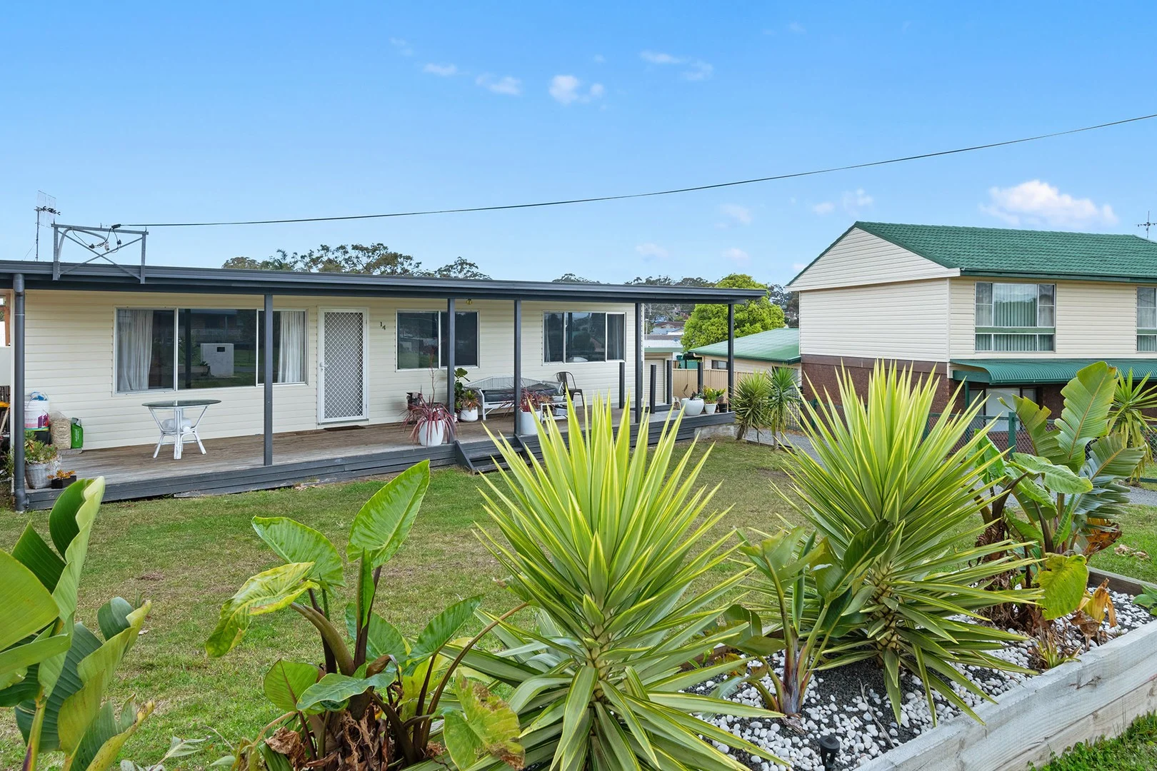 14 Vickery Avenue (1/1)
