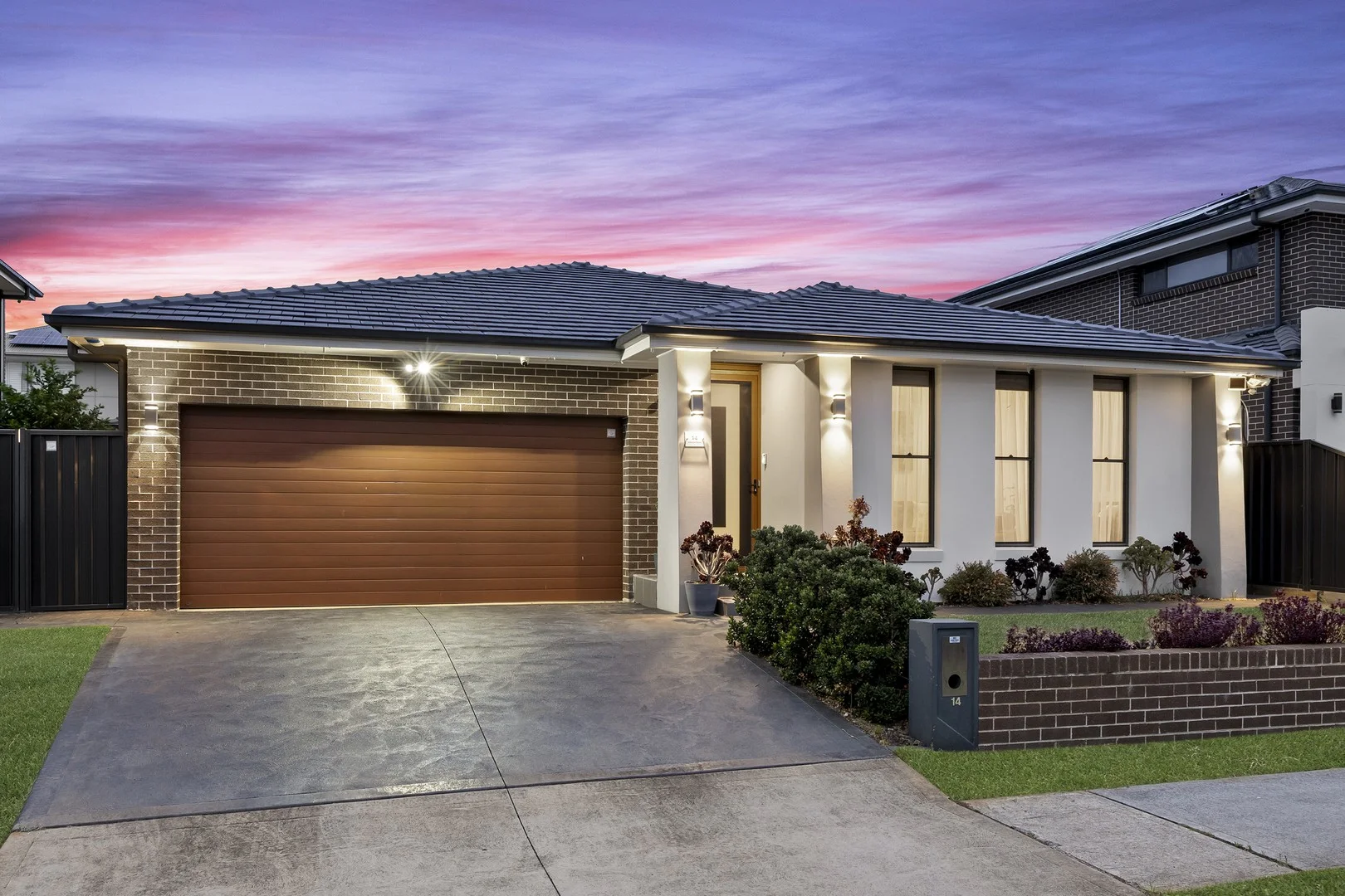 14 Weaver Road (1/17)