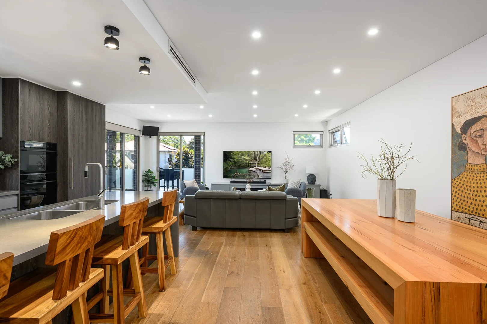 1400 Botany Road