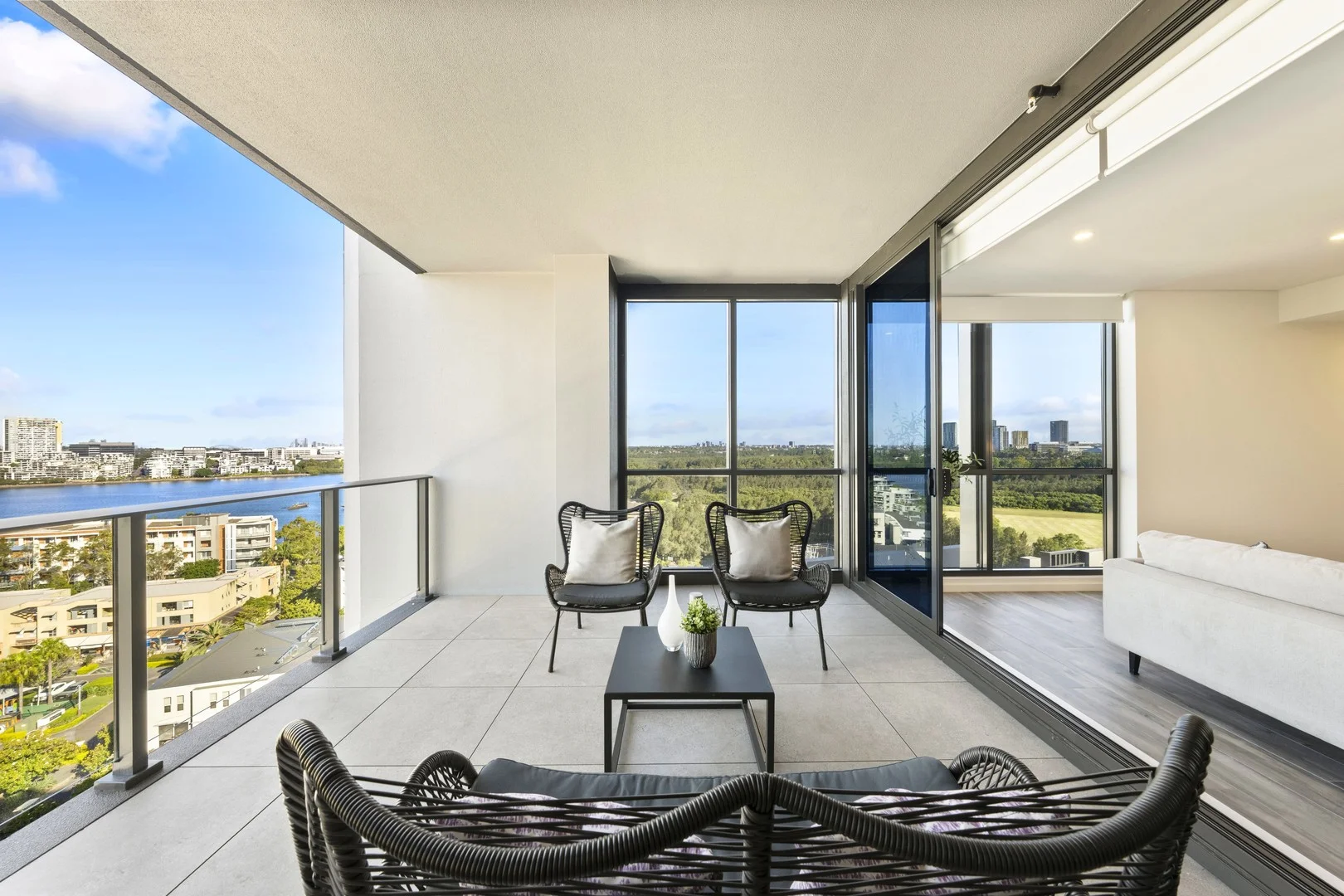 1401/9 Bennelong Parkway (1/22)
