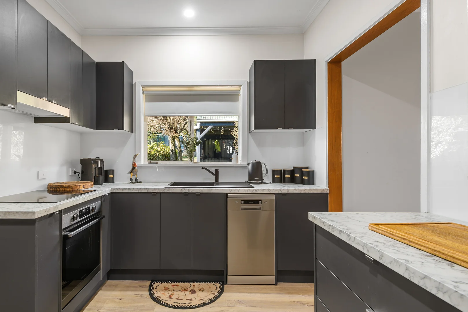 141 Ochiltrees Road - Image 4
