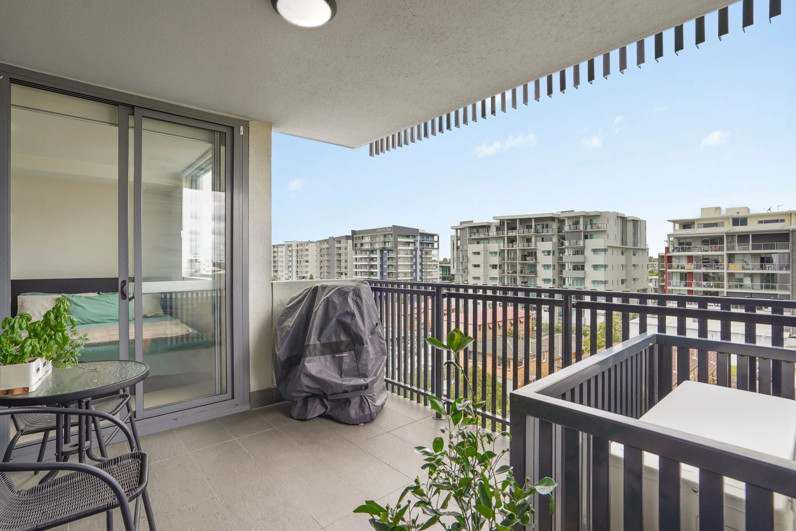 1410/25 Charlotte Street (1/1)
